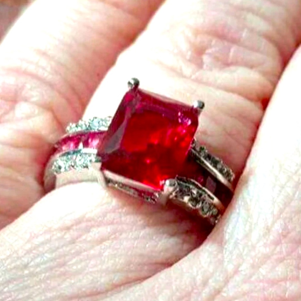💍 Sterling Silver Gemstone Ring 💍